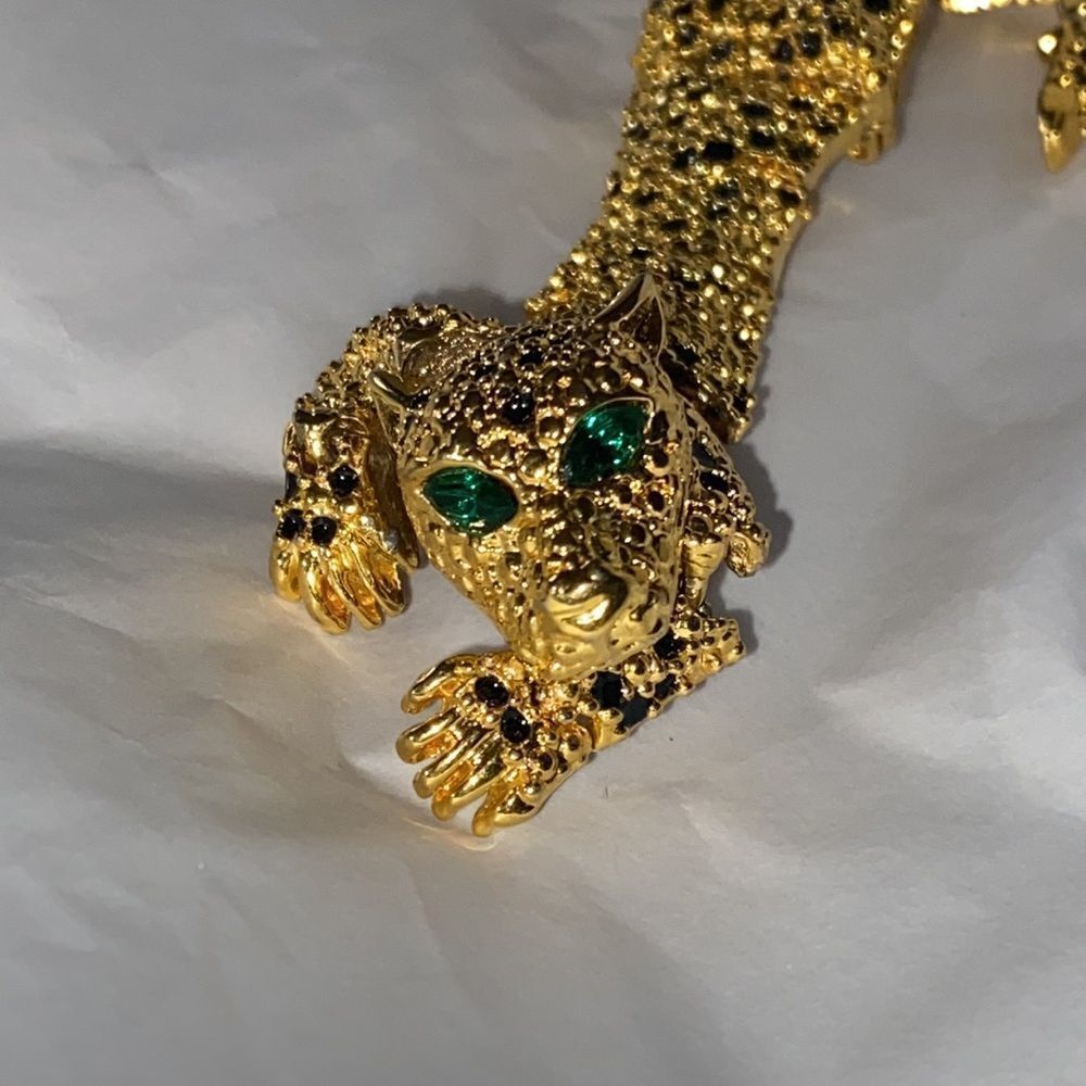 Vintage Articulated Leopard Pin Gold with Green Glass Eyes - Picture 12 of 12